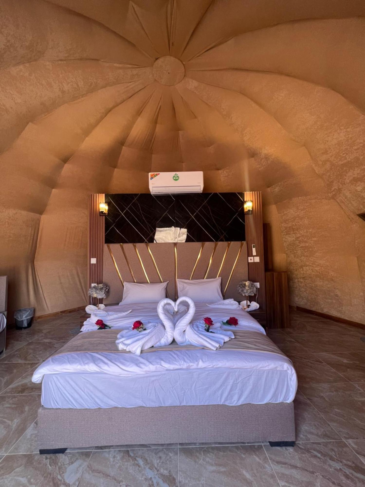 Готель Maraheb Luxury Camp Ваді-Рам Екстер'єр фото